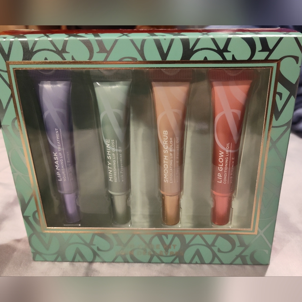 NWT! Victoria's Secret Lip Care Set